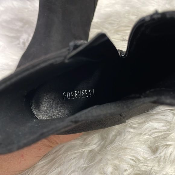 Forever 21 Ladies Black Pointed High Heel Ankle Boots - Picture 8 of 8